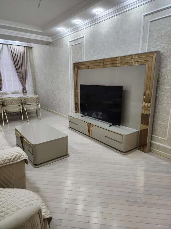 Satılır 3 otaqlı mənzil 105 m²