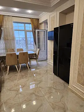 Satılır 3 otaqlı mənzil 105 m²