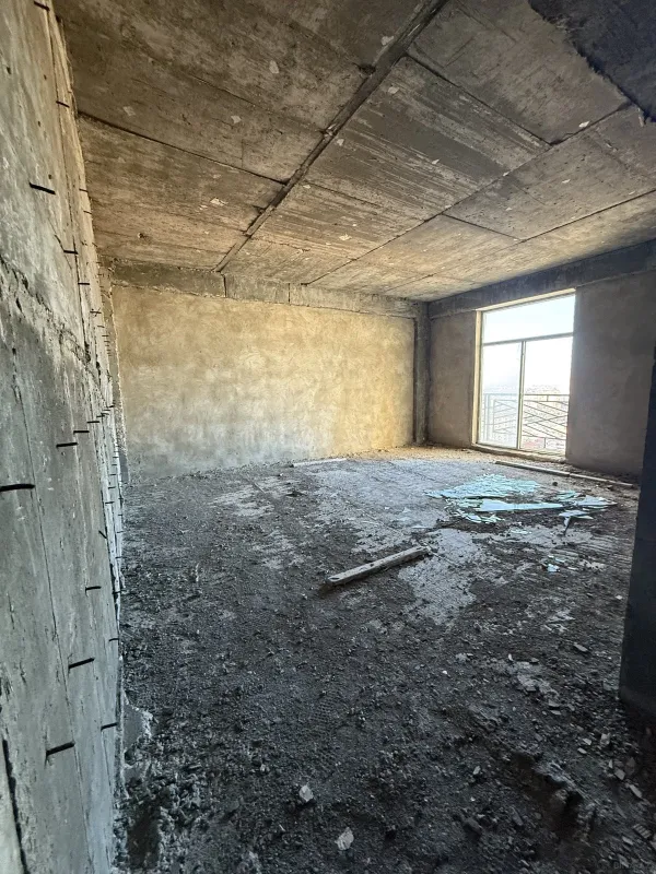 Satılır 3 otaqlı mənzil 145 m²