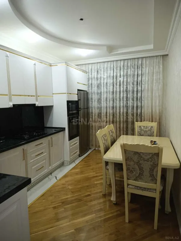 Satılır 3 otaqlı mənzil 120 m²