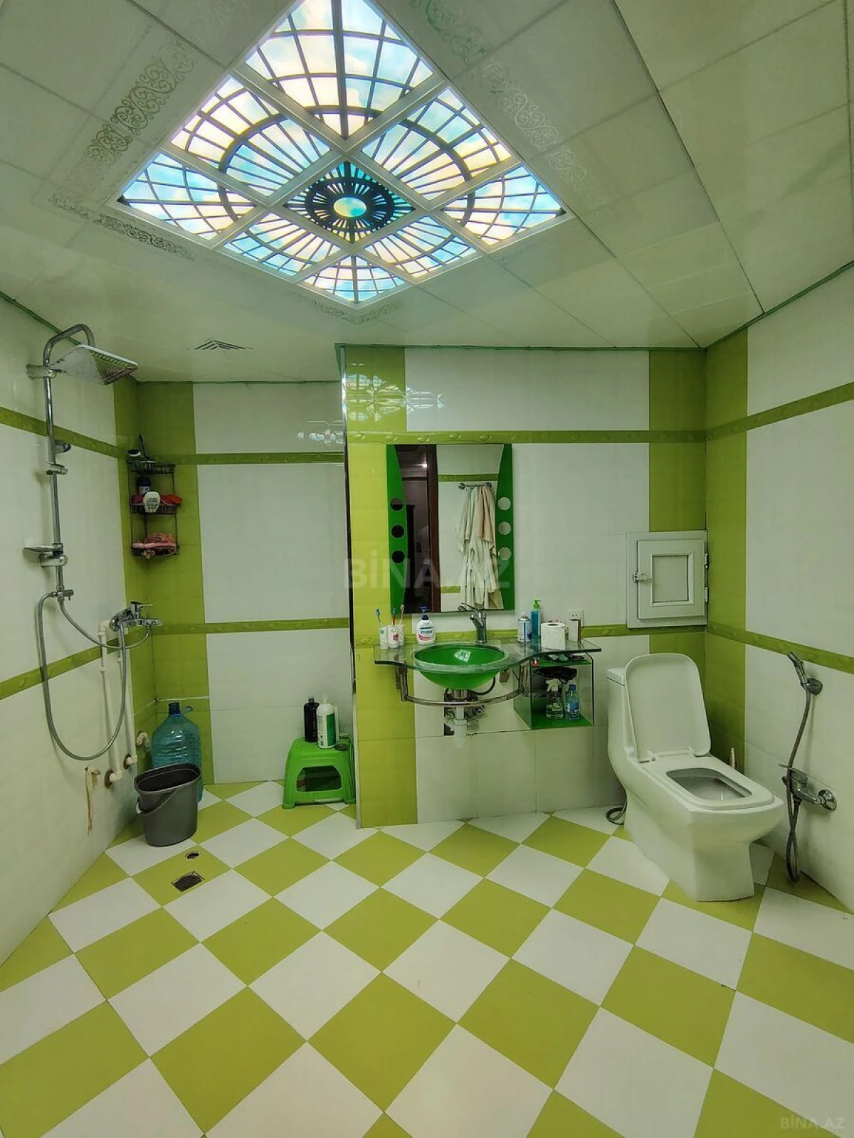 Satılır 4 otaqlı mənzil 185 m²