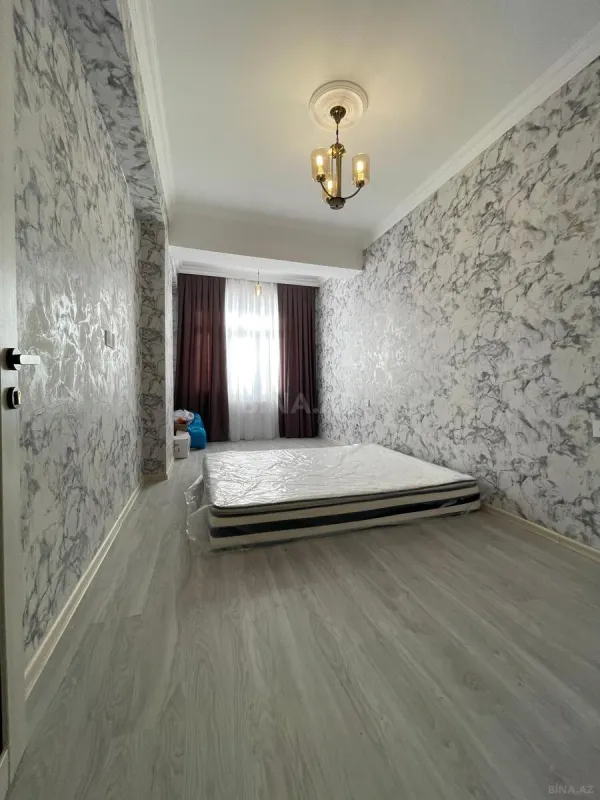 Satılır 2 otaqlı mənzil 72 m²