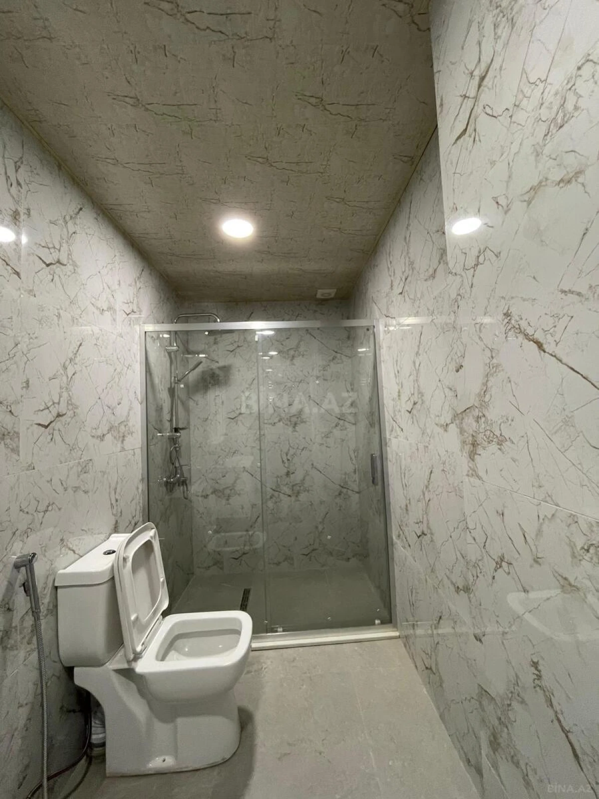 Satılır 2 otaqlı mənzil 72 m²