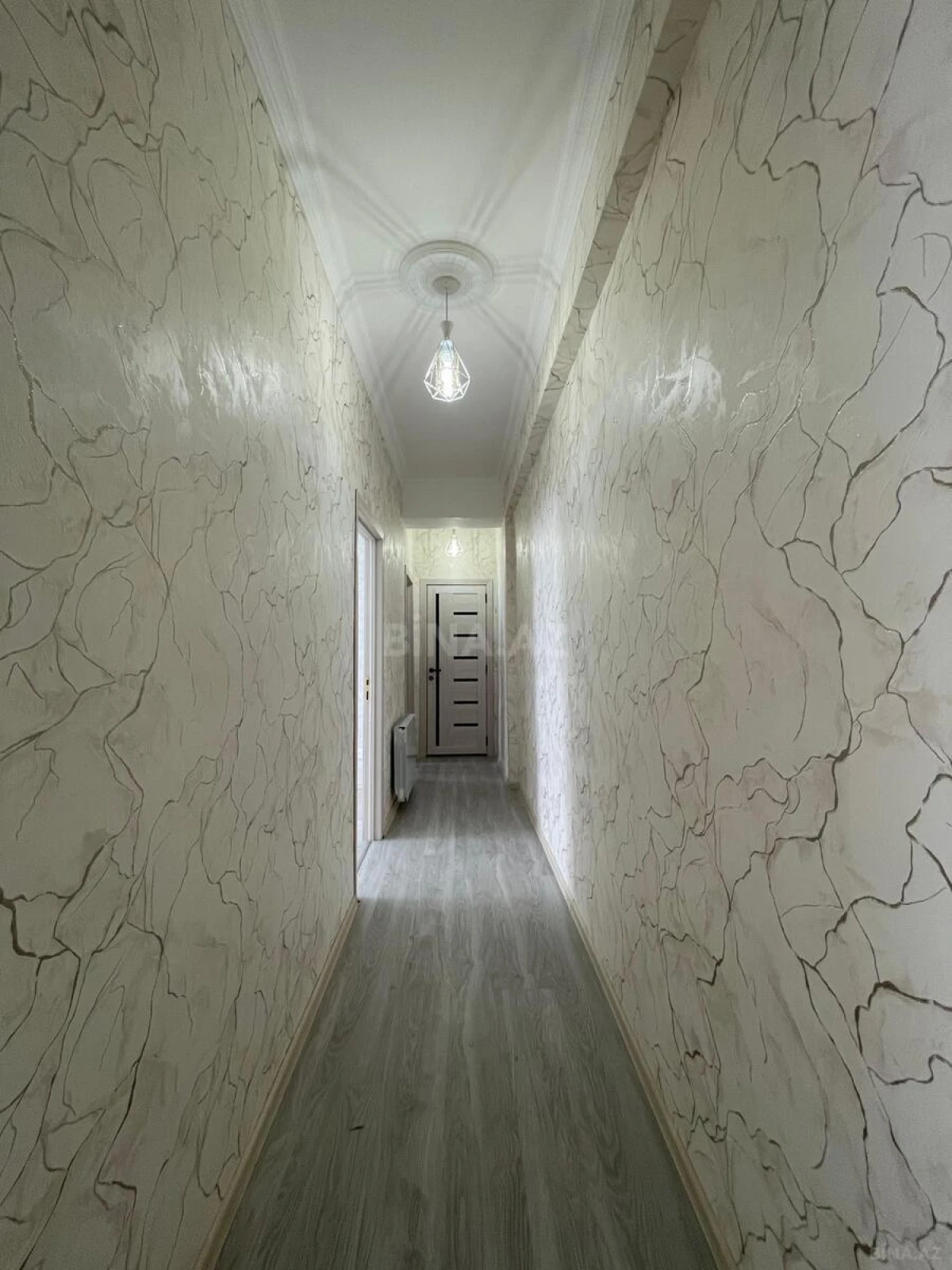 Satılır 2 otaqlı mənzil 72 m²