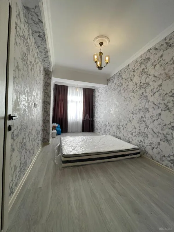Satılır 2 otaqlı mənzil 72 m²