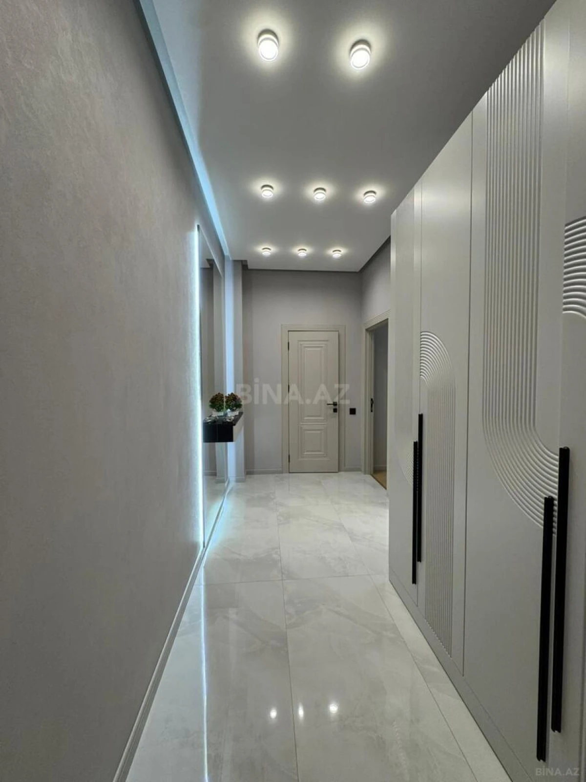 Satılır 2 otaqlı mənzil 53 m²