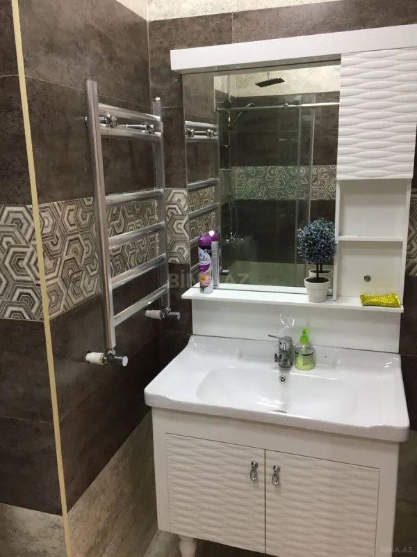 Satılır 4 otaqlı mənzil 55 m²