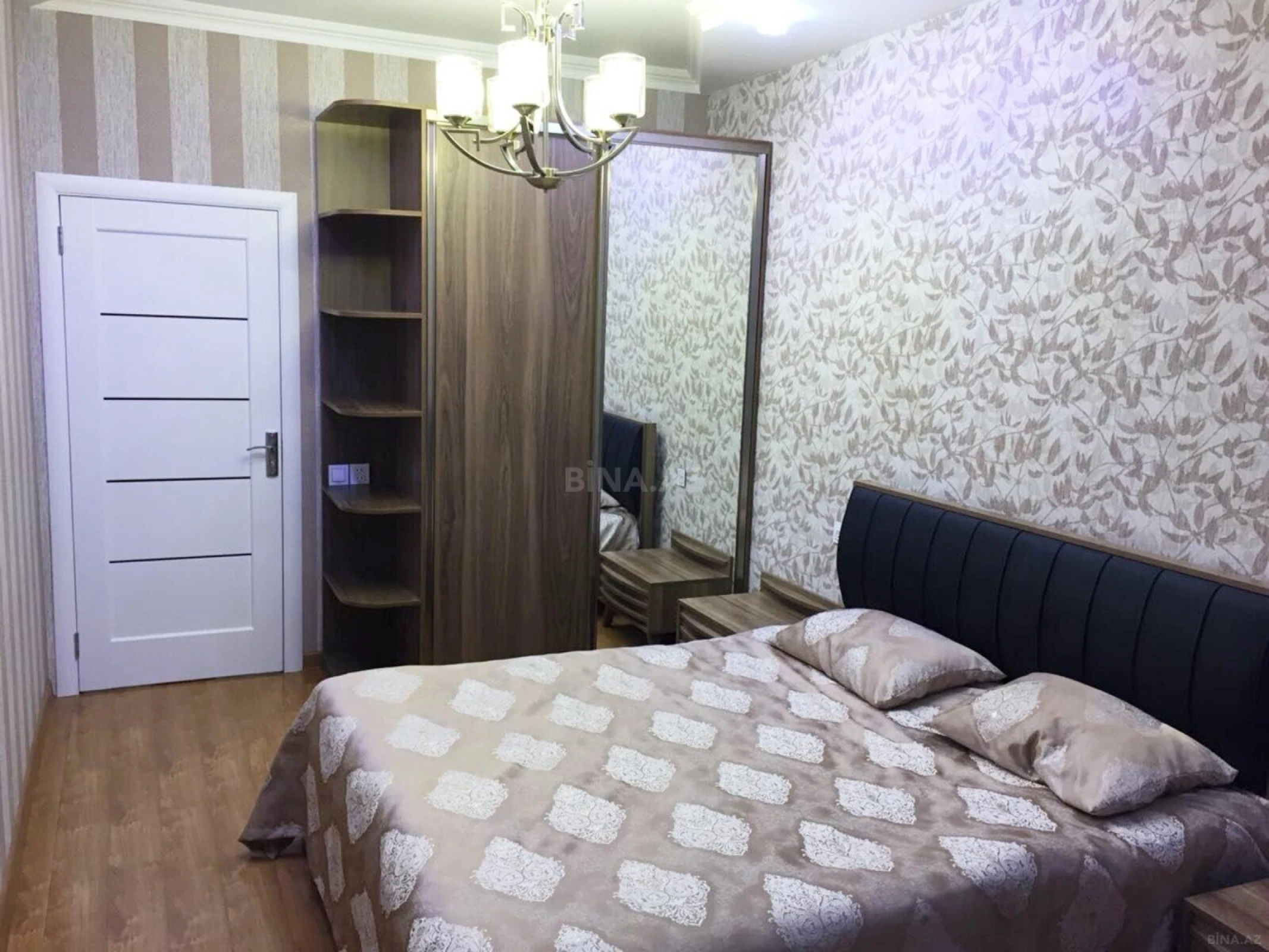 Satılır 4 otaqlı mənzil 55 m²