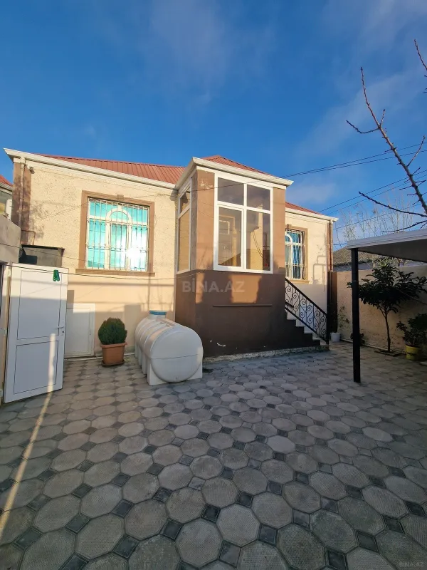 Satılır 4 otaqlı həyət evi 122 m²