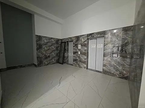 Satılır 3 otaqlı mənzil 96 m²