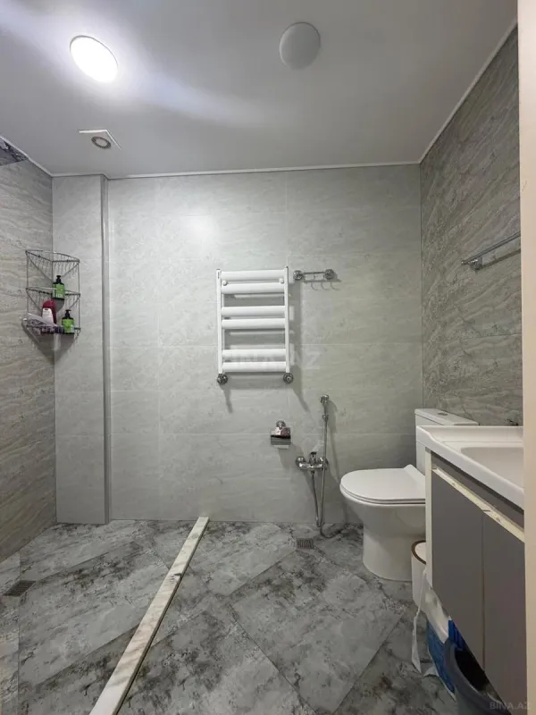 Satılır 4 otaqlı mənzil 110 m²