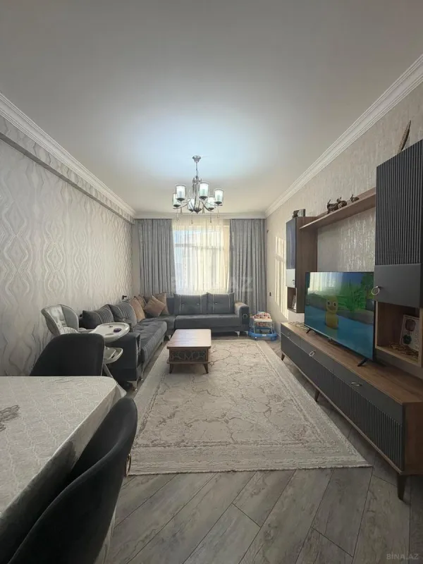 Satılır 4 otaqlı mənzil 110 m²