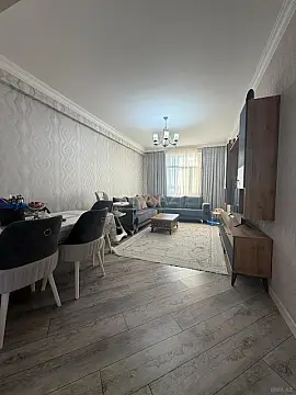 Satılır 4 otaqlı mənzil 110 m²
