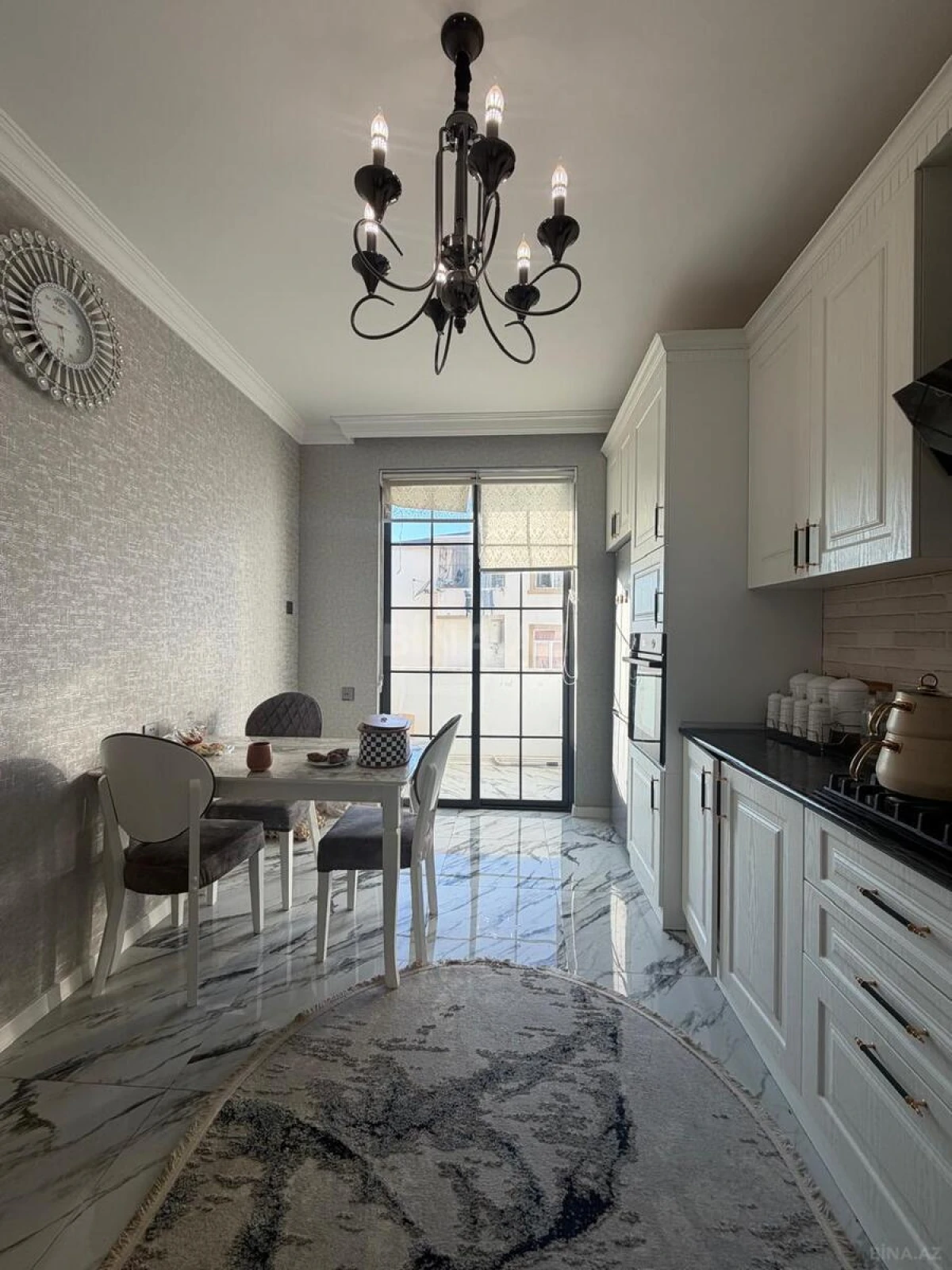 Satılır 4 otaqlı mənzil 110 m²