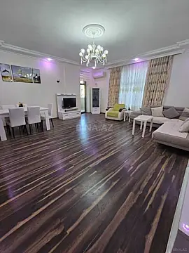 Satılır 3 otaqlı mənzil 180 m² — Bakı, Nizami 3 otaq 180.00 m²