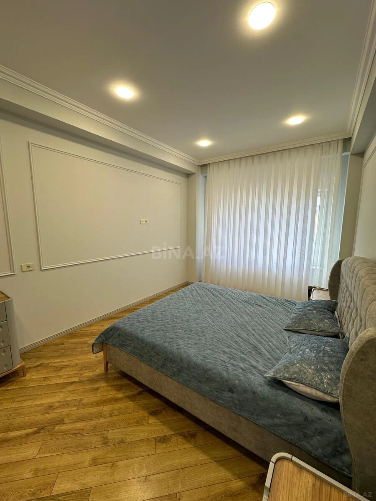 Kirayə verilir 3 otaqlı mənzil 130 m²