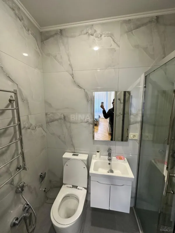 Kirayə verilir 3 otaqlı mənzil 130 m²