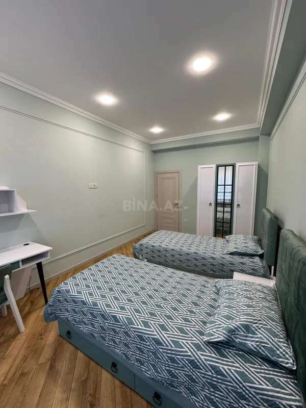 Kirayə verilir 3 otaqlı mənzil 130 m²