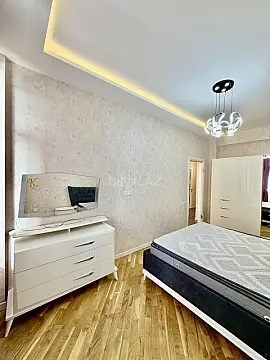 Satılır 3 otaqlı mənzil 76 m²