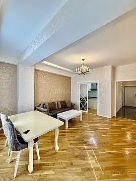 Satılır 3 otaqlı mənzil 76 m²