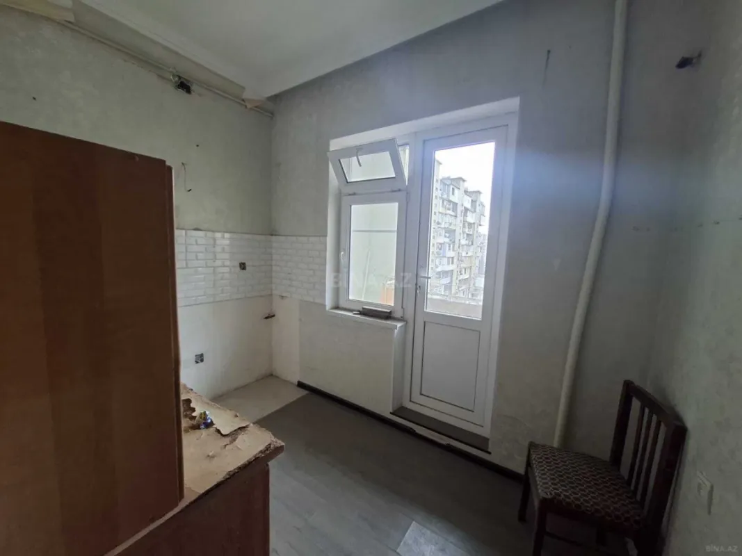 Satılır 4 otaqlı mənzil 110 m²