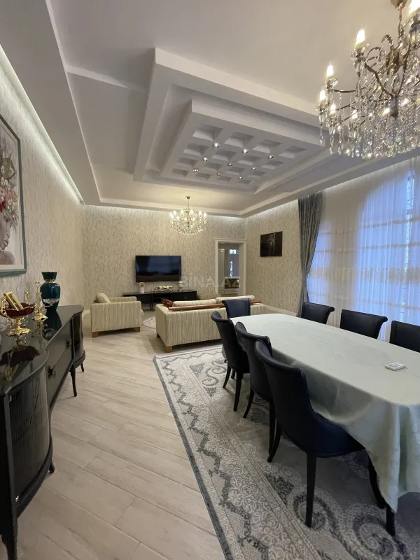 Kirayə verilir 5 otaqlı həyət evi 300 m²
