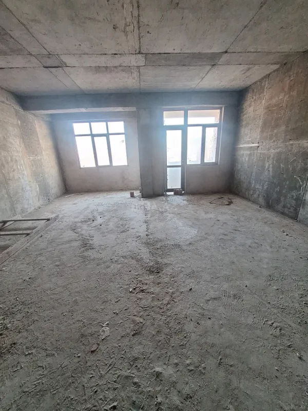 Satılır 1 otaqlı mənzil 61 m²