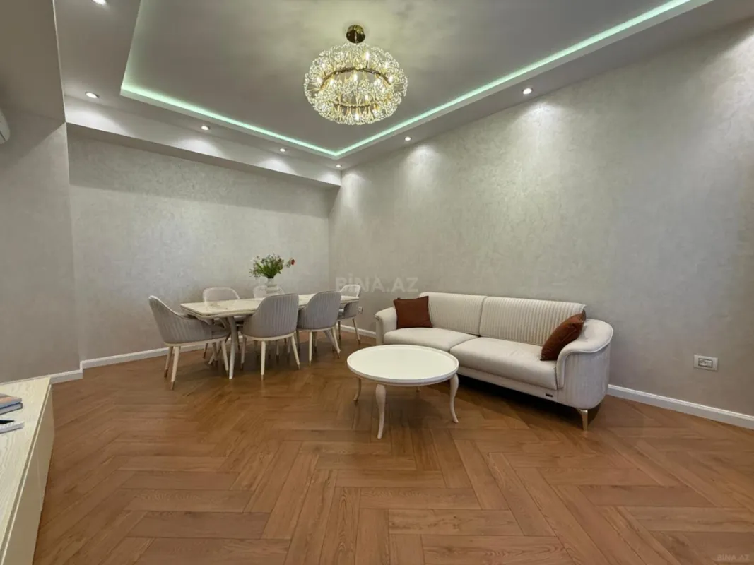 Kirayə verilir 3 otaqlı mənzil 130 m²