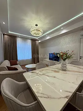 Kirayə verilir 3 otaqlı mənzil 130 m²