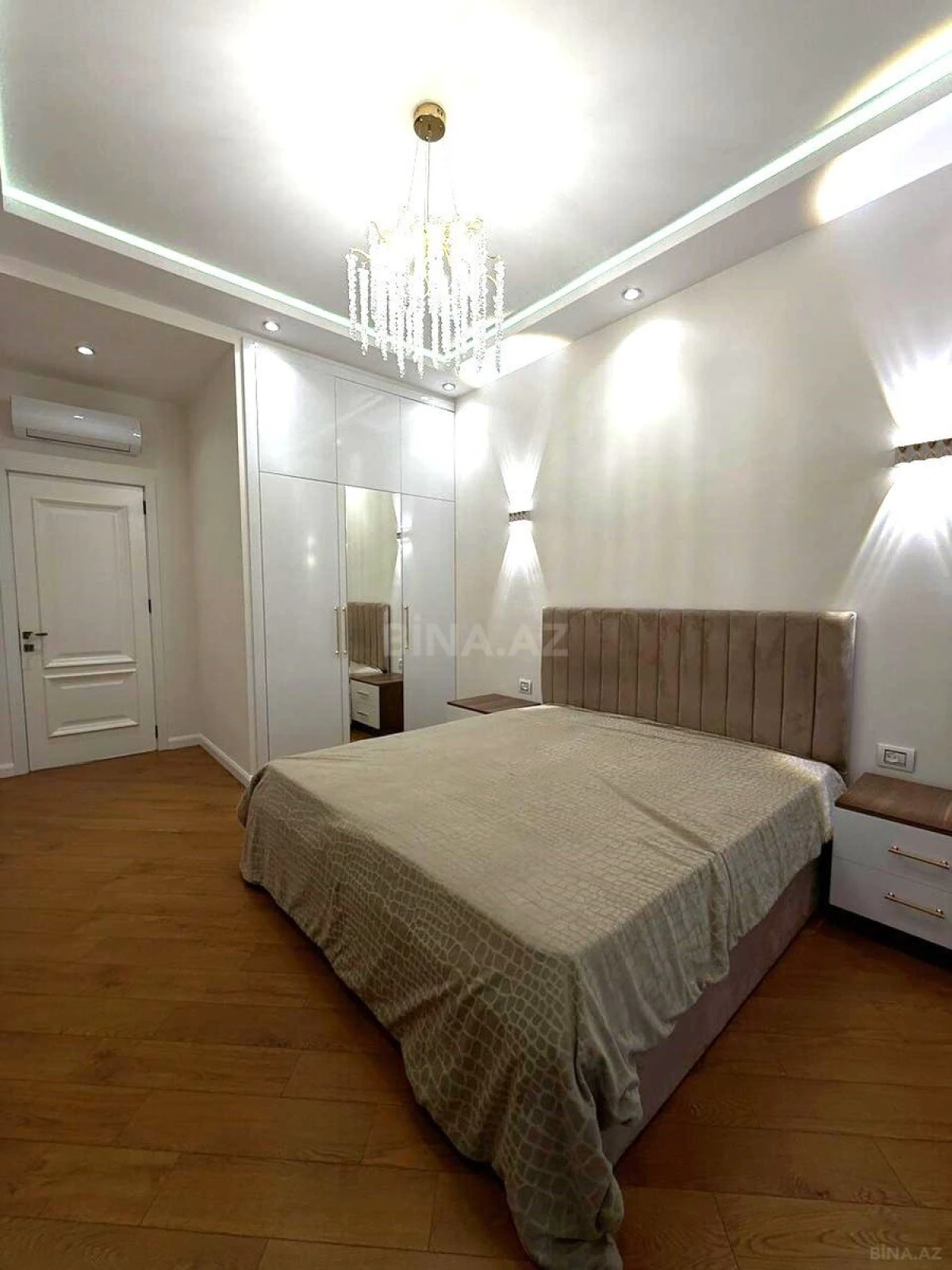 Kirayə verilir 3 otaqlı mənzil 130 m²