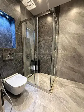 Kirayə verilir 3 otaqlı mənzil 130 m²