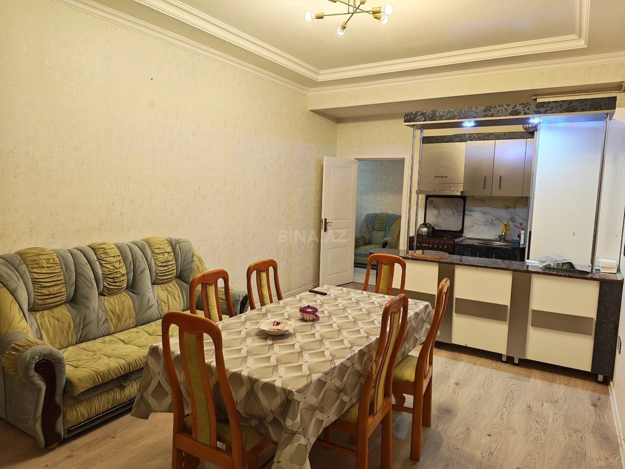 Kirayə verilir 3 otaqlı mənzil 110 m²