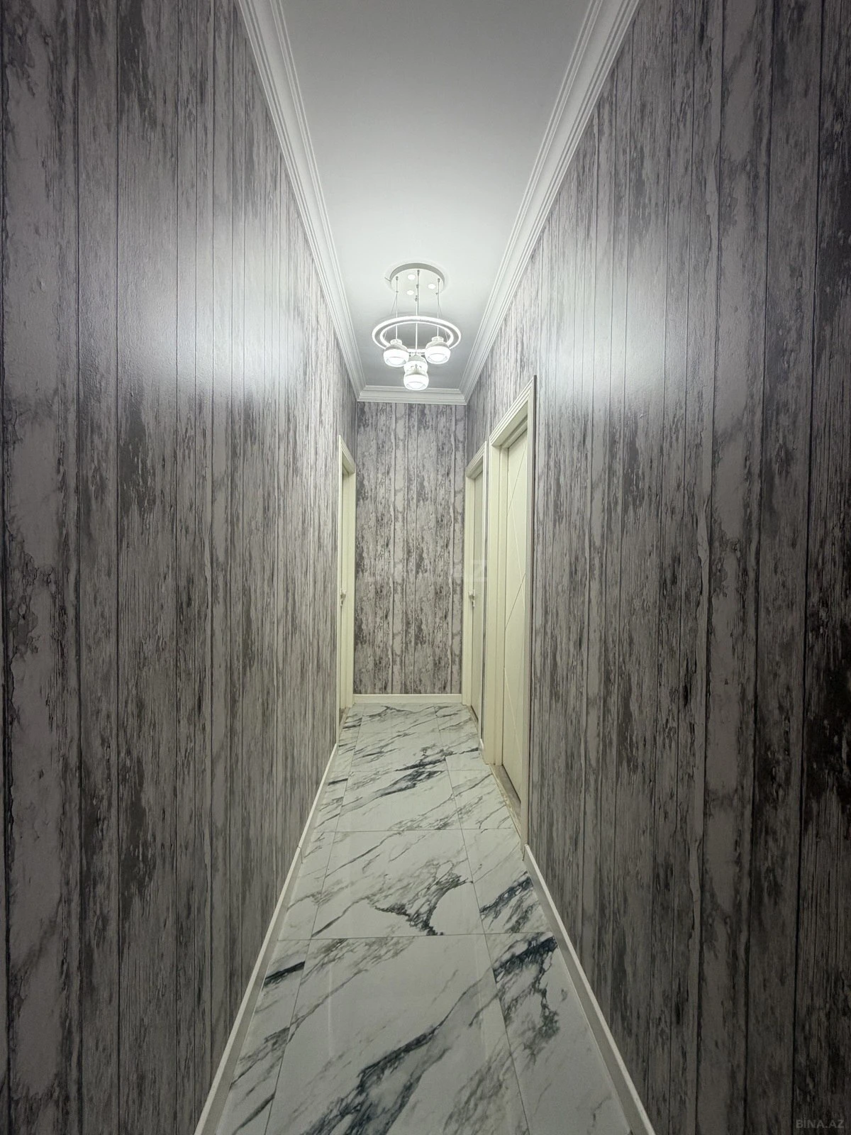 Satılır 4 otaqlı mənzil 110 m²