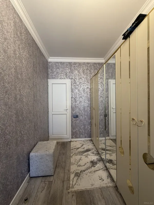 Satılır 4 otaqlı mənzil 110 m²