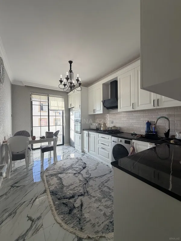 Satılır 4 otaqlı mənzil 110 m²