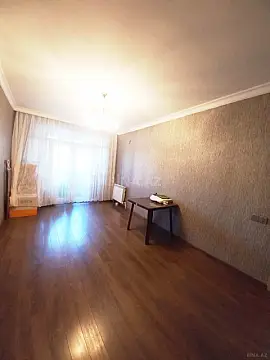Satılır 4 otaqlı mənzil 120 m²