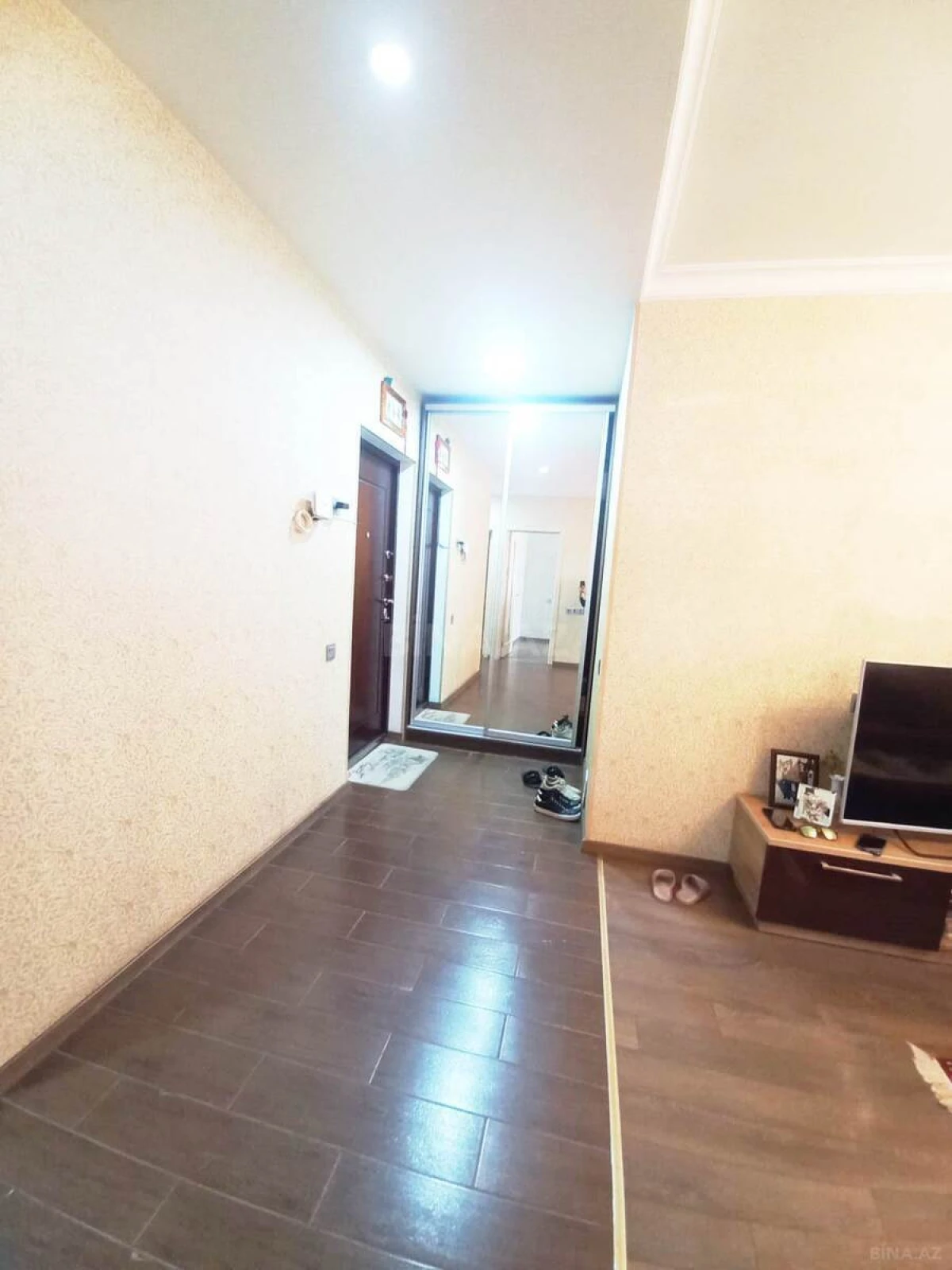 Satılır 4 otaqlı mənzil 120 m²