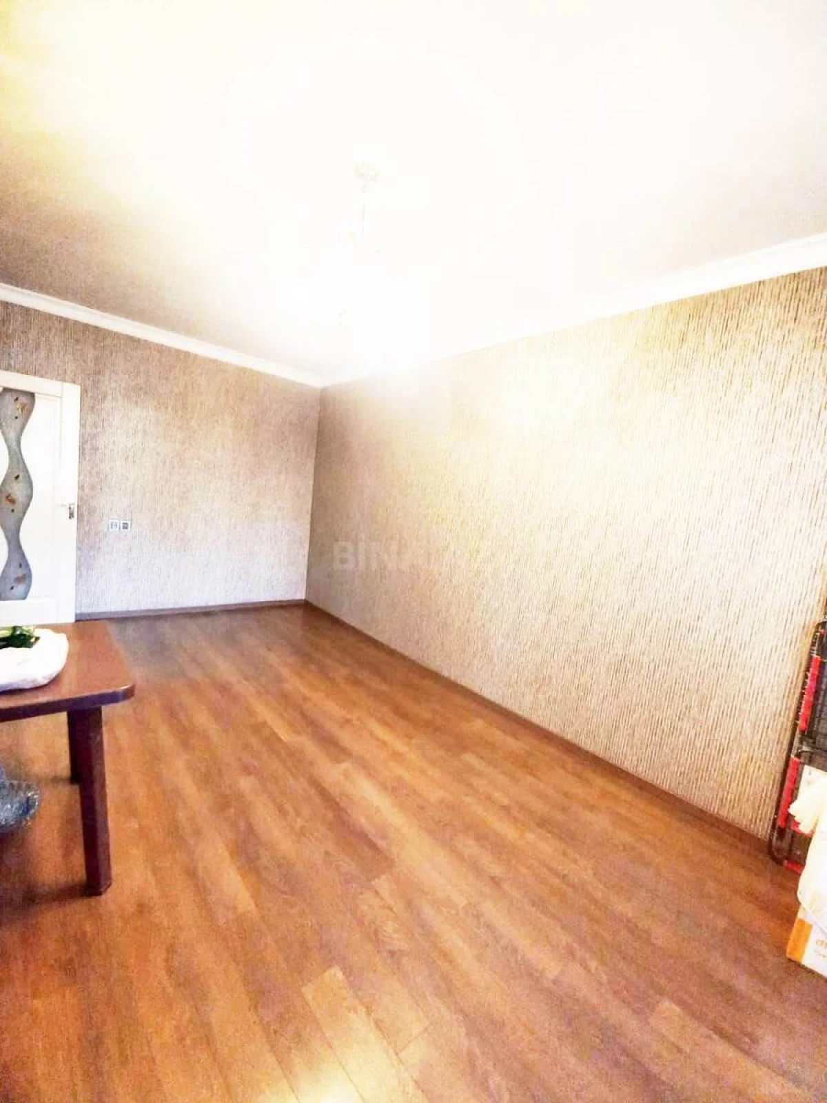 Satılır 4 otaqlı mənzil 120 m²