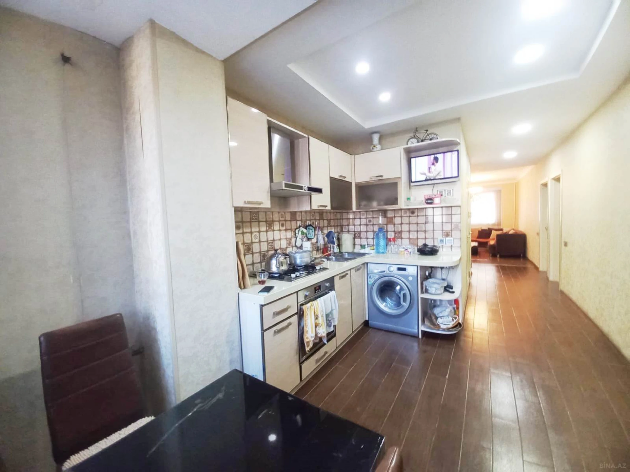 Satılır 4 otaqlı mənzil 120 m²