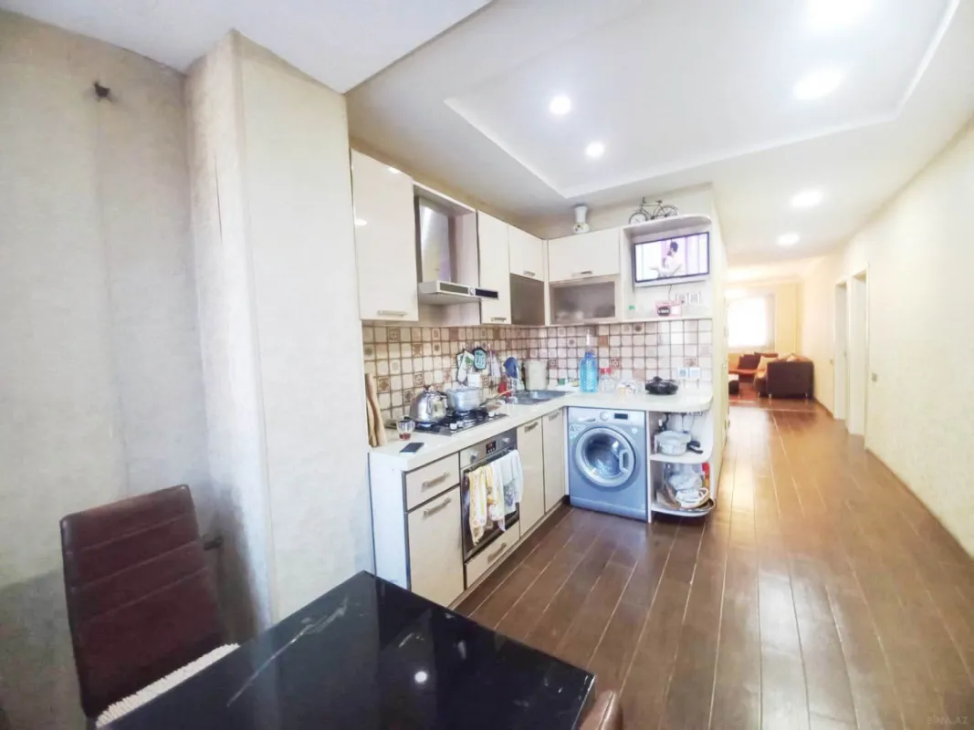 Satılır 4 otaqlı mənzil 120 m²