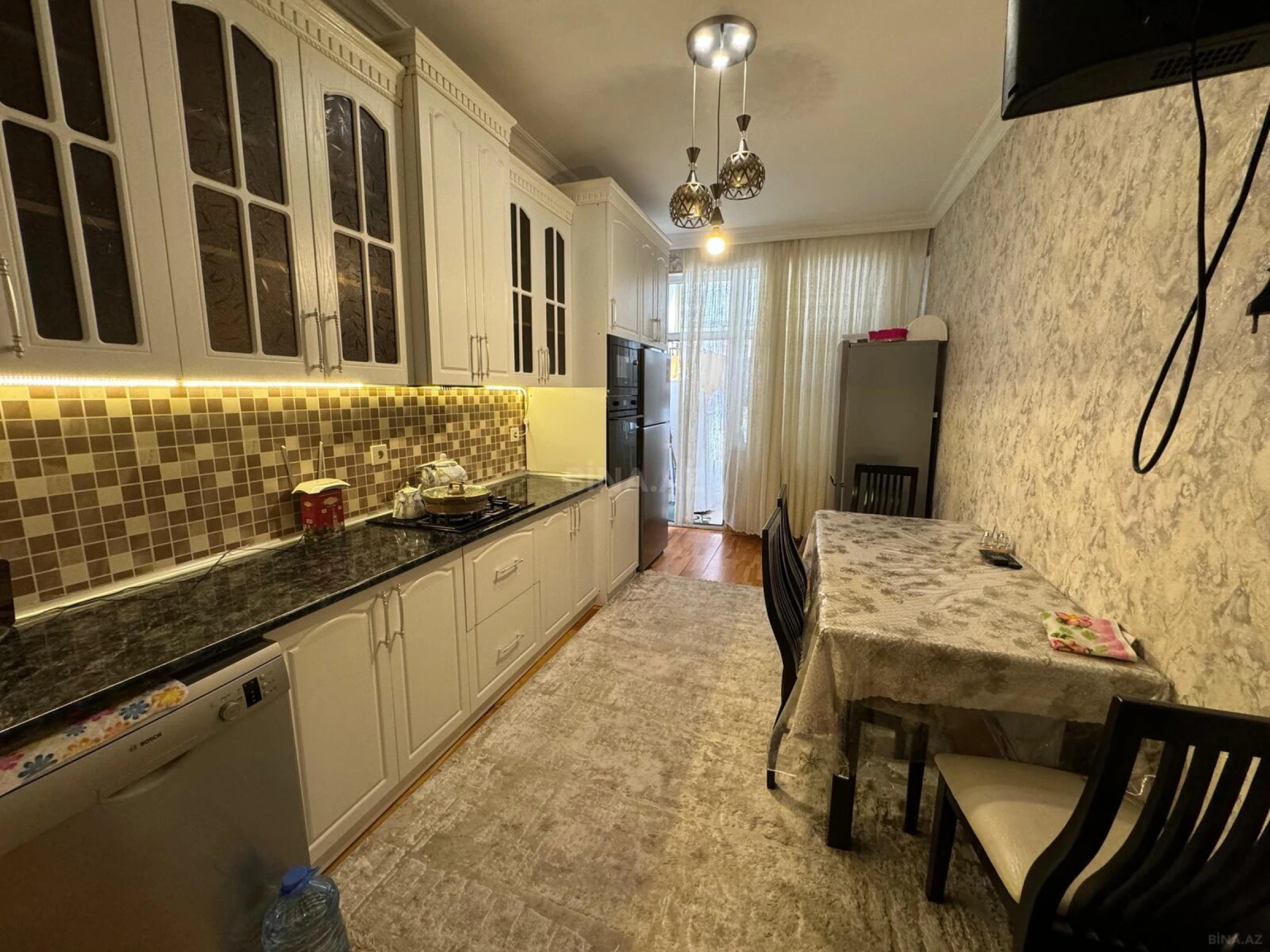 Satılır 4 otaqlı mənzil 170 m²