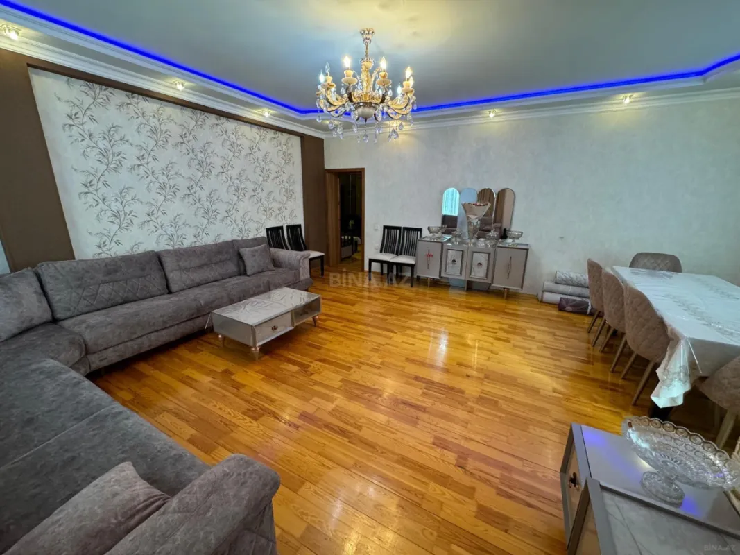 Satılır 4 otaqlı mənzil 170 m²