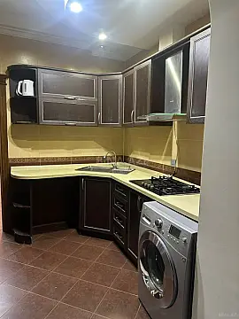 Kirayə verilir 4 otaqlı mənzil 120 m²