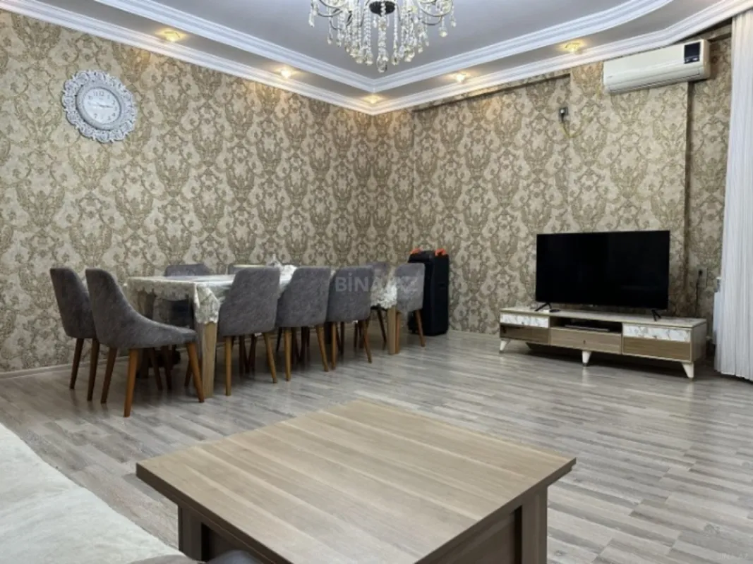 Satılır 4 otaqlı mənzil 157 m²
