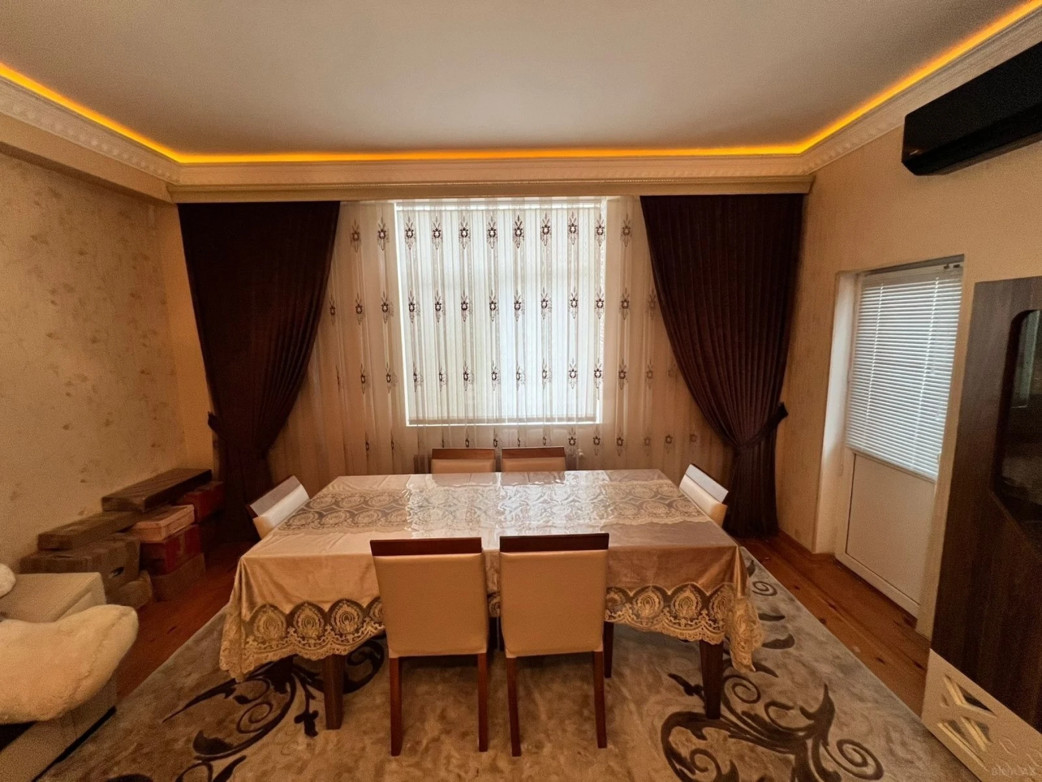 Satılır 3 otaqlı mənzil 140 m²