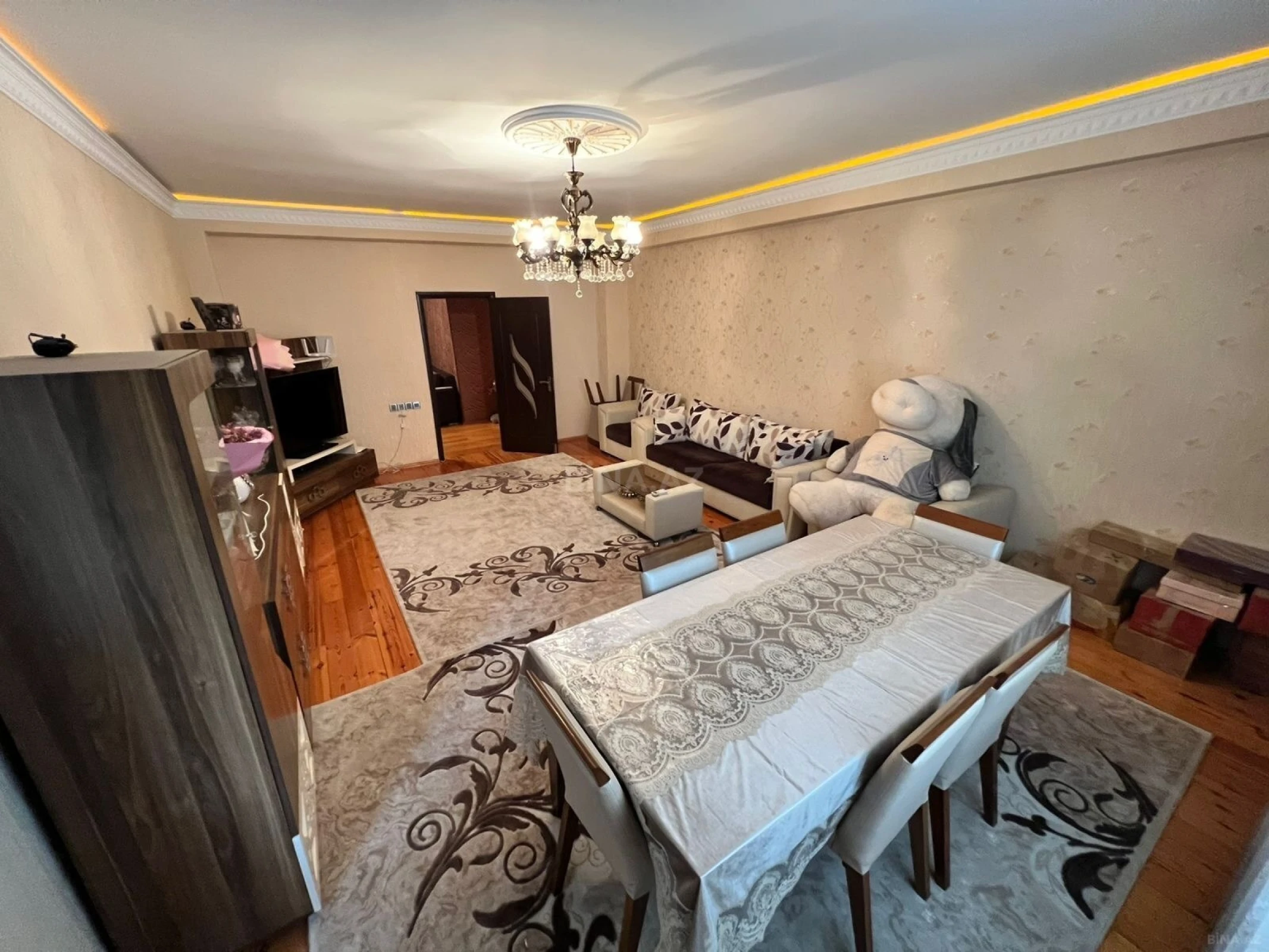 Satılır 3 otaqlı mənzil 140 m²