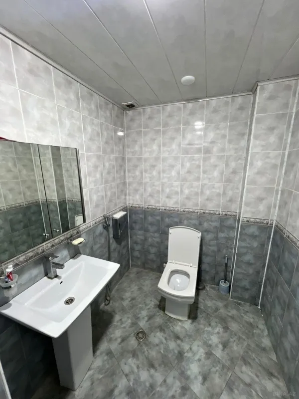 Satılır 3 otaqlı mənzil 140 m²