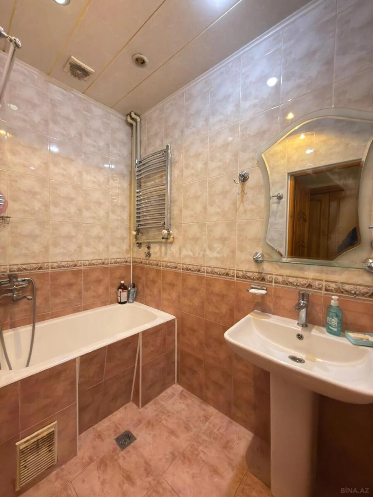 Kirayə verilir 3 otaqlı mənzil 90 m²