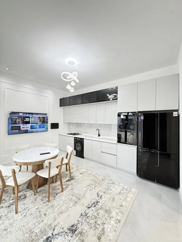 Satılır 4 otaqlı həyət evi 180 m²