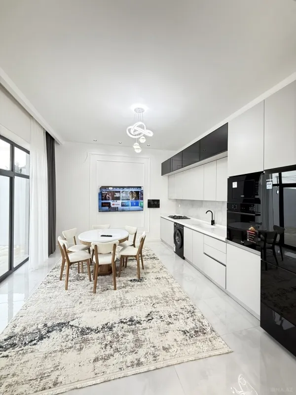 Satılır 4 otaqlı həyət evi 180 m²